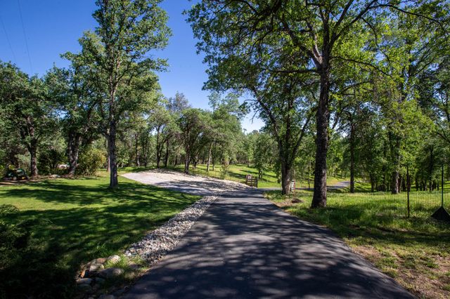 7348 Placer Road, Redding, CA 96001