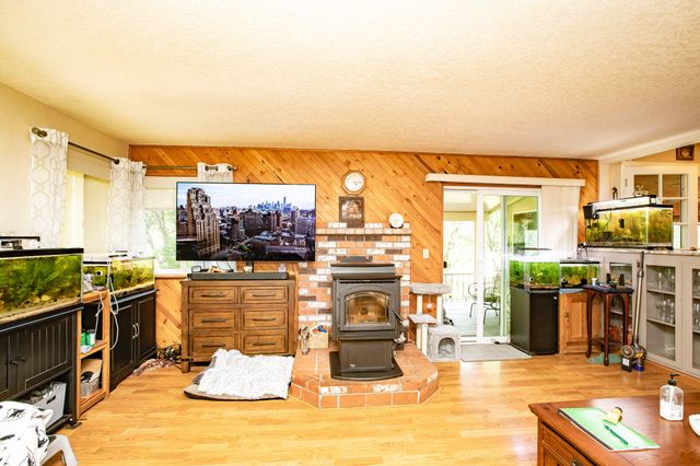 7348 Placer Road, Redding, CA 96001