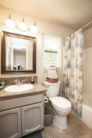 7348 Placer Road, Redding, CA 96001