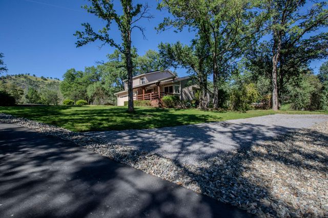 7348 Placer Road, Redding, CA 96001