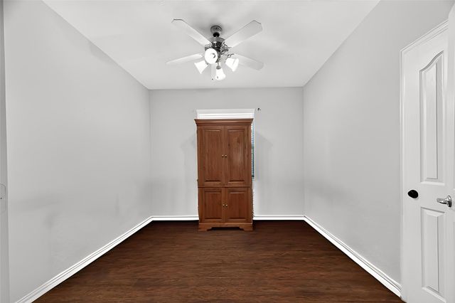10511 Whisper Bluff Drive, Humble, TX 77396