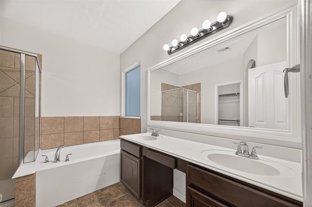 10511 Whisper Bluff Drive, Humble, TX 77396
