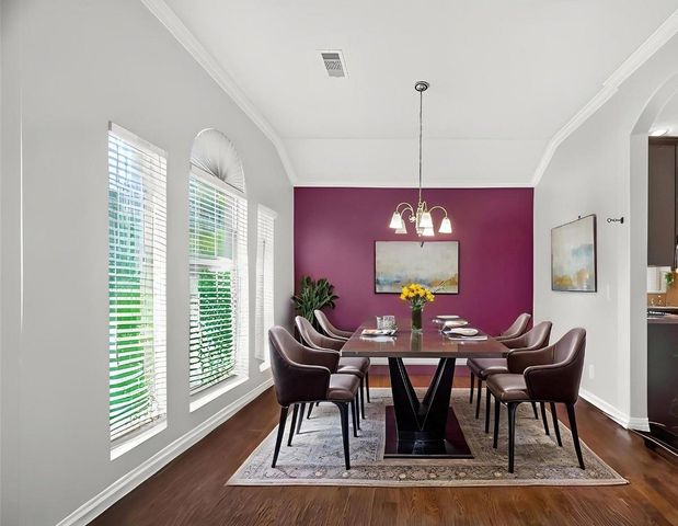 10511 Whisper Bluff Drive, Humble, TX 77396