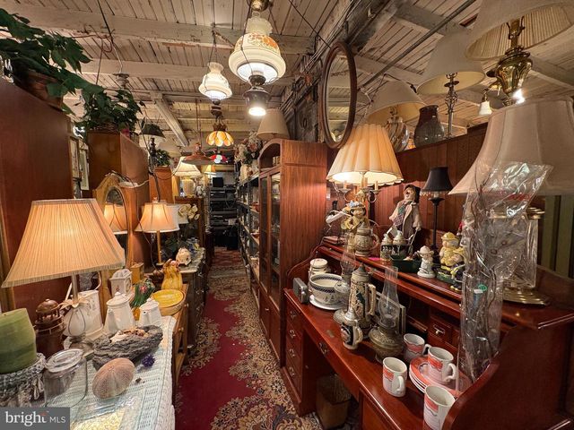 2048 S BROAD ST, Hamilton, NJ 08610