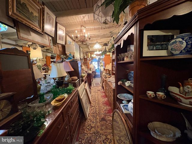 2048 S BROAD ST, Hamilton, NJ 08610