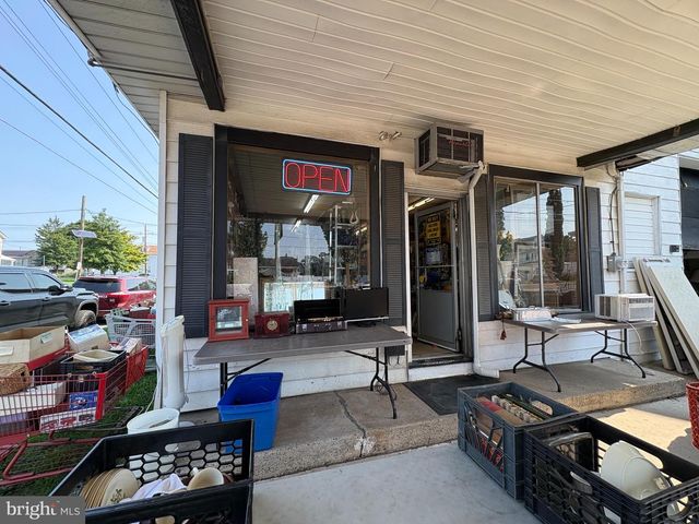 2048 S BROAD ST, Hamilton, NJ 08610