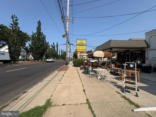 2048 S BROAD ST, Hamilton, NJ 08610