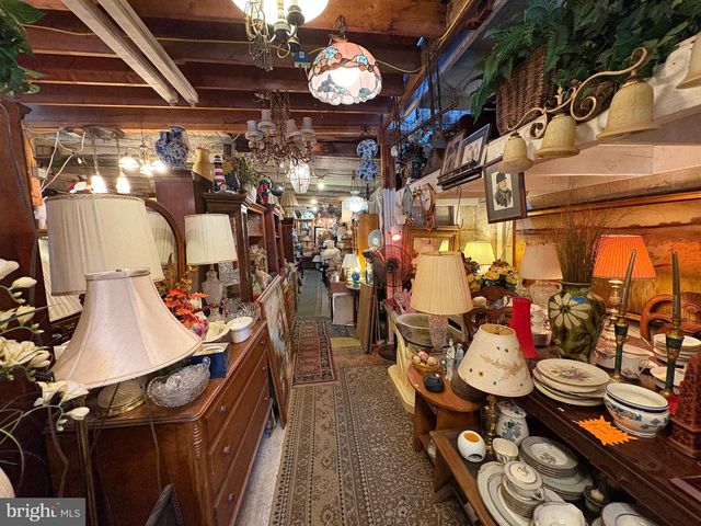 2048 S BROAD ST, Hamilton, NJ 08610