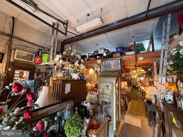 2048 S BROAD ST, Hamilton, NJ 08610