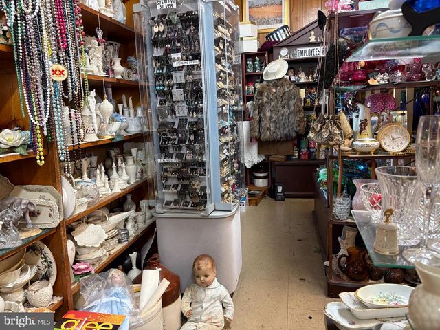2048 S BROAD ST, Hamilton, NJ 08610