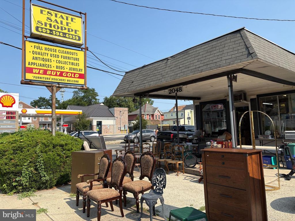 2048 S BROAD ST, Hamilton, NJ 08610