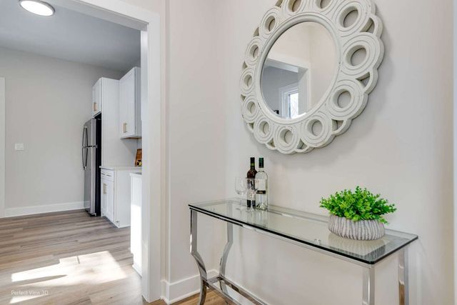 1122 Sherman Avenue, Evanston, IL 60202