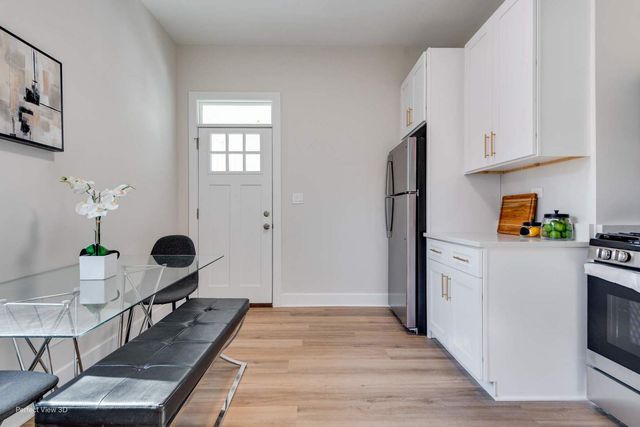 1122 Sherman Avenue, Evanston, IL 60202