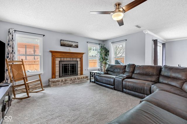 10255 Lothbury Circle, Fishers, IN 46037