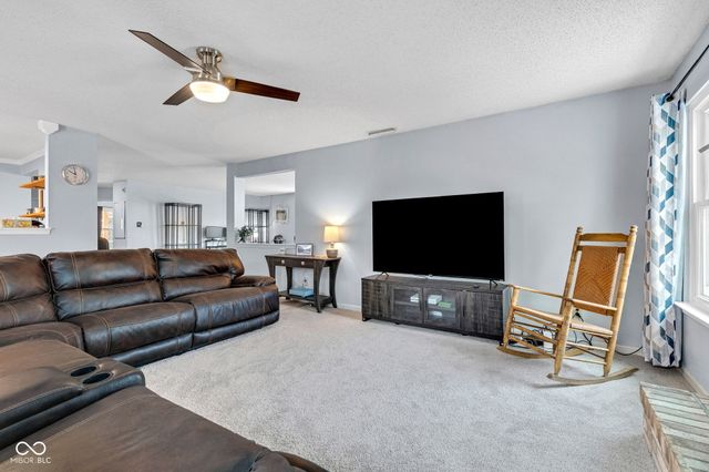 10255 Lothbury Circle, Fishers, IN 46037