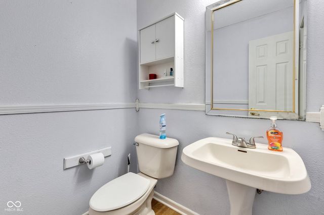 10255 Lothbury Circle, Fishers, IN 46037