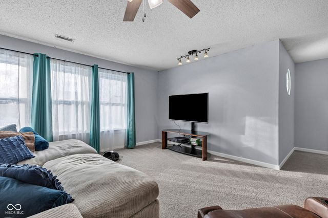 10255 Lothbury Circle, Fishers, IN 46037