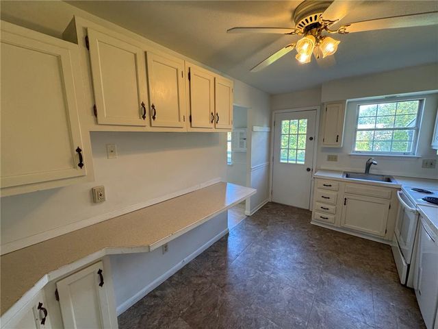 5661 Greens Drive, Lower Macungie Twp, PA 18106