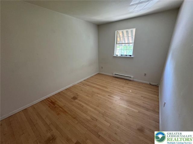 5661 Greens Drive, Lower Macungie Twp, PA 18106