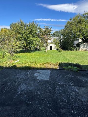 5661 Greens Drive, Lower Macungie Twp, PA 18106