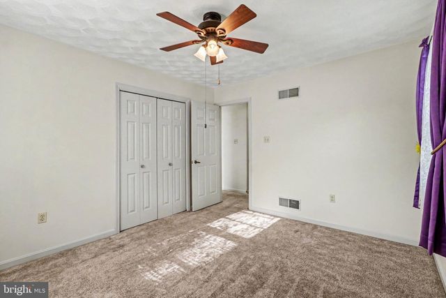 6 STRAWBERRY LN, Carlisle, PA 17013