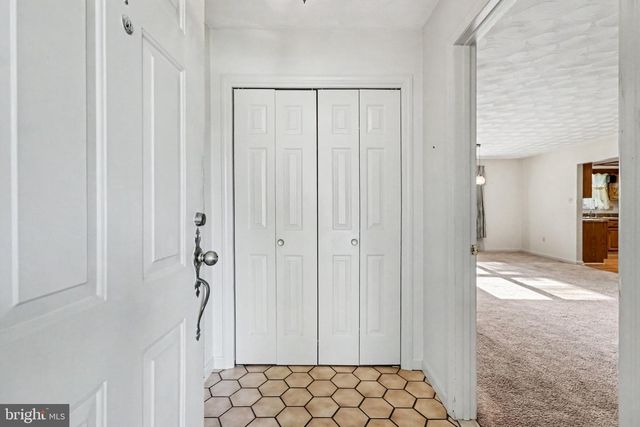 6 STRAWBERRY LN, Carlisle, PA 17013