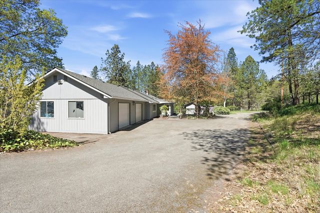 200 Humberd Lane, Grants Pass, OR 97527
