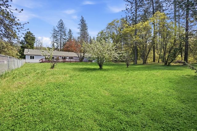 200 Humberd Lane, Grants Pass, OR 97527