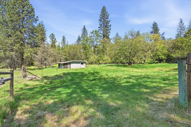 200 Humberd Lane, Grants Pass, OR 97527