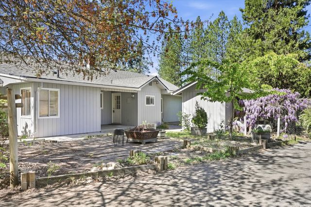 200 Humberd Lane, Grants Pass, OR 97527