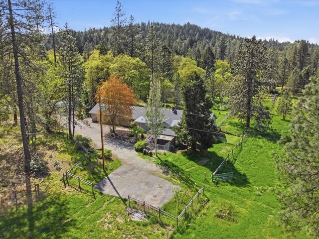 200 Humberd Lane, Grants Pass, OR 97527