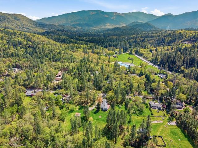 200 Humberd Lane, Grants Pass, OR 97527