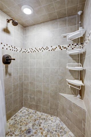 963 Althea Drive, Houston, TX 77018