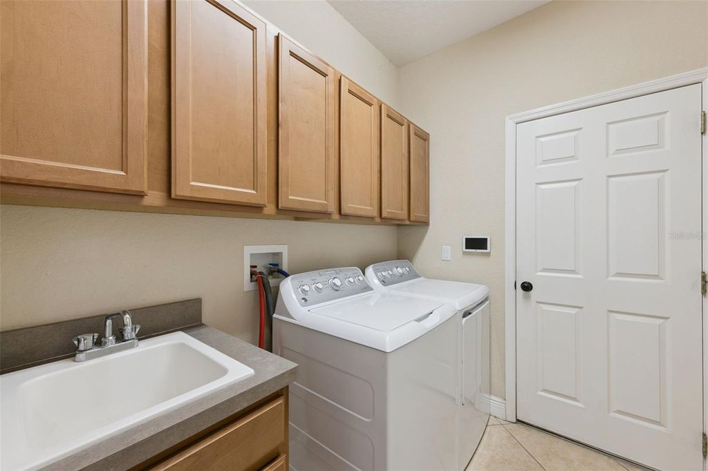 Image 27 of property listing at 503 MINNOW CREEK COURT, Winter Garden, FL 34787