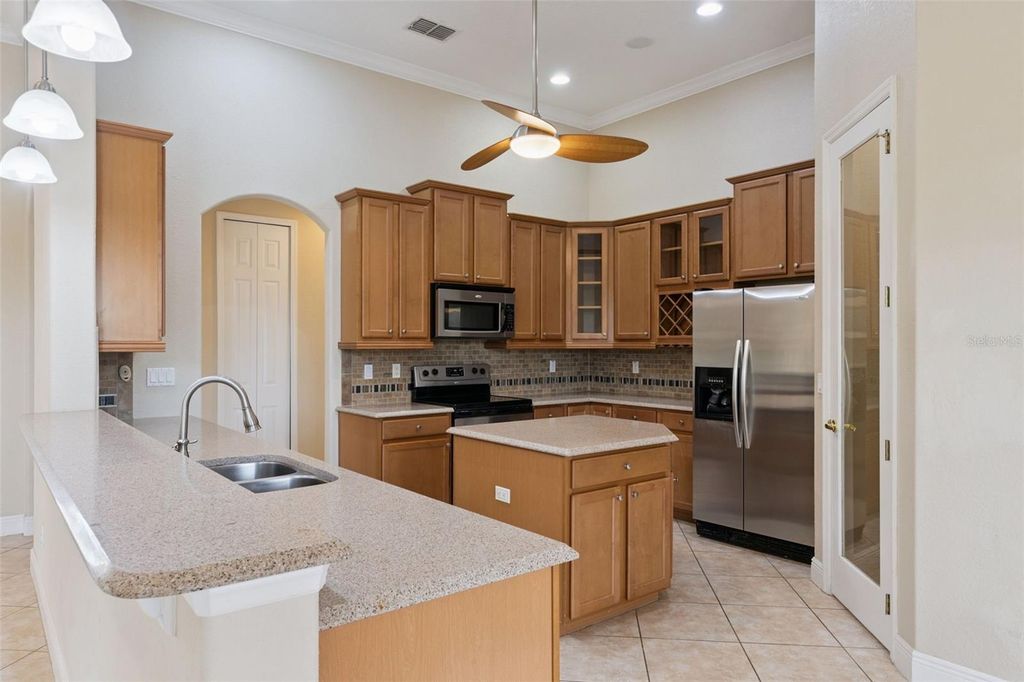 Image 9 of property listing at 503 MINNOW CREEK COURT, Winter Garden, FL 34787