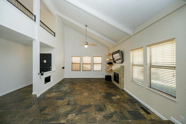 1127 River Bluff Dr, Oakdale, CA 95361