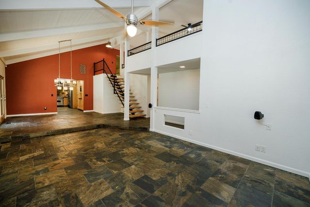 1127 River Bluff Dr, Oakdale, CA 95361