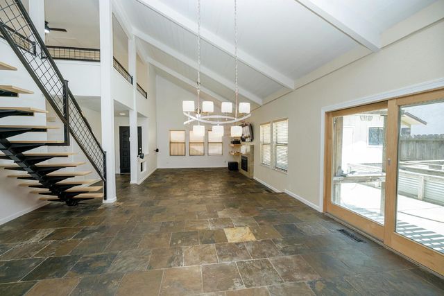 1127 River Bluff Dr, Oakdale, CA 95361