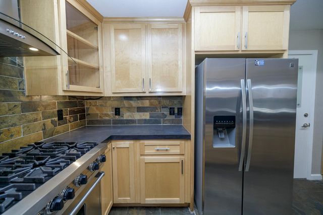 1127 River Bluff Dr, Oakdale, CA 95361