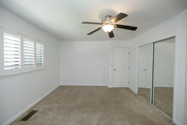 1127 River Bluff Dr, Oakdale, CA 95361