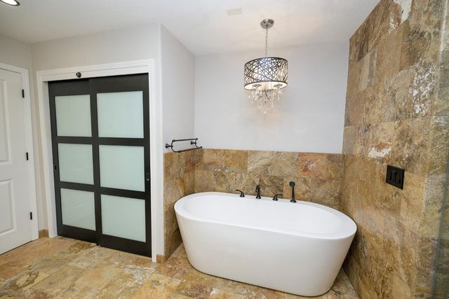 1127 River Bluff Dr, Oakdale, CA 95361