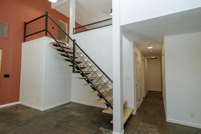 1127 River Bluff Dr, Oakdale, CA 95361