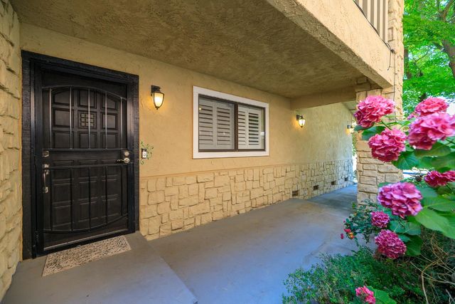 1127 River Bluff Dr, Oakdale, CA 95361