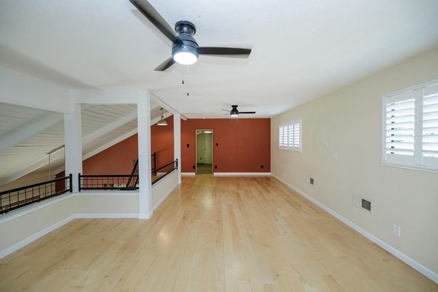 1127 River Bluff Dr, Oakdale, CA 95361