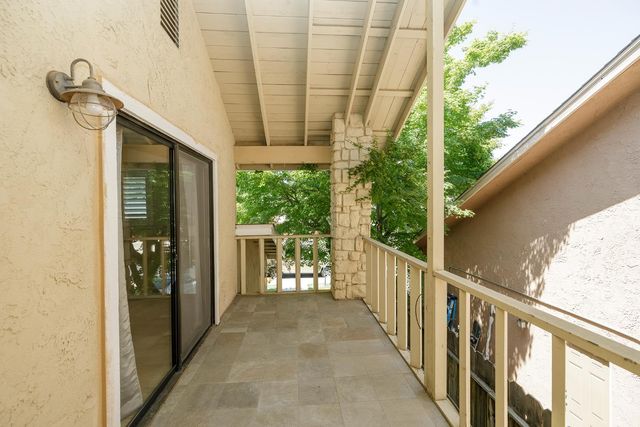 1127 River Bluff Dr, Oakdale, CA 95361