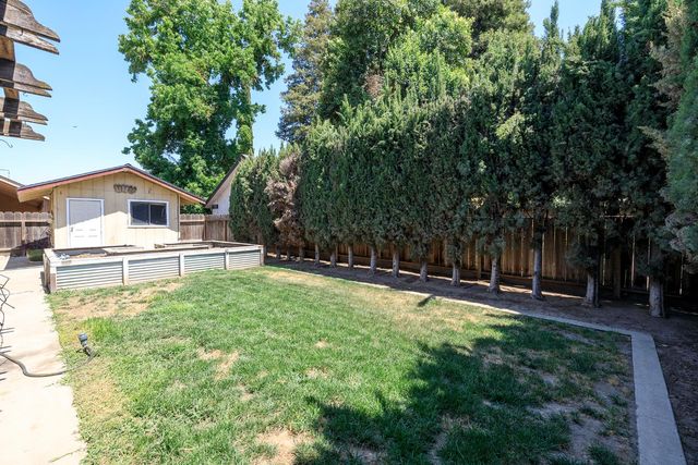 1127 River Bluff Dr, Oakdale, CA 95361