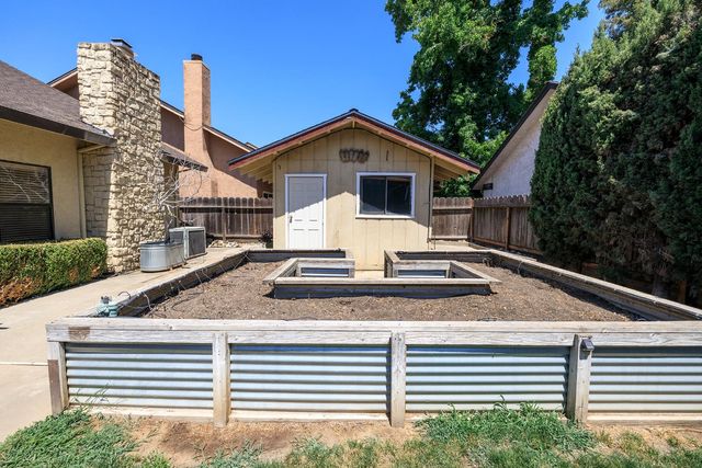 1127 River Bluff Dr, Oakdale, CA 95361