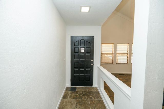 1127 River Bluff Dr, Oakdale, CA 95361