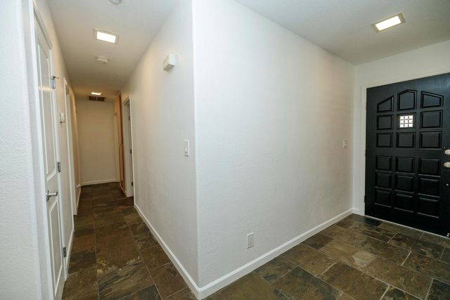 1127 River Bluff Dr, Oakdale, CA 95361