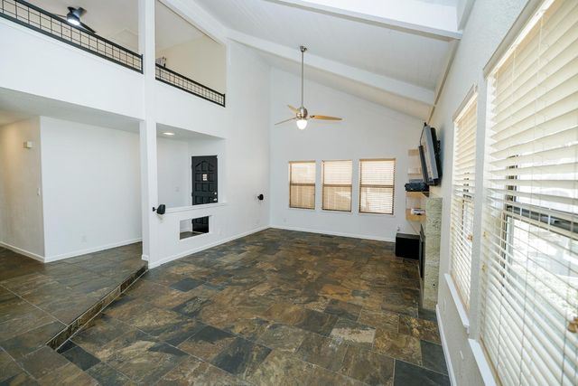 1127 River Bluff Dr, Oakdale, CA 95361